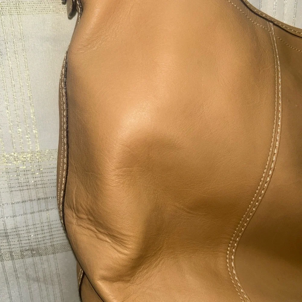Coach Saddle Tan Leather Shoulder Bag with Tag - Picture 8 of 9